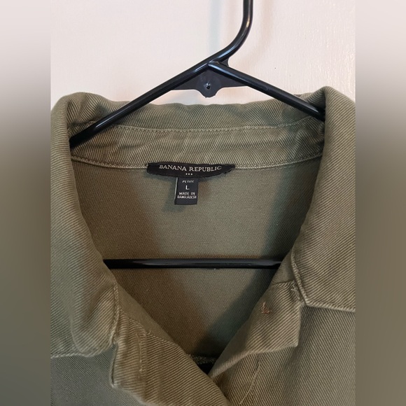 Olive green Banana Republic canvas shirt jacket - Picture 2 of 4